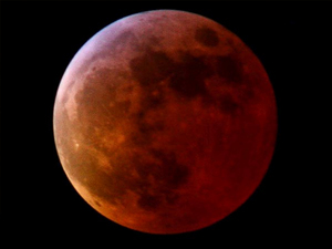 http://evina.biz/bolg/k/assets_c/2011/11/lunar-eclipse-eastern-hemisphere-june-201_36539_big-thumb-300x225-49.jpg